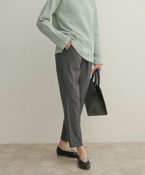 URBAN RESEARCH DOORS（アーバンリサーチドアーズ）の「ストレッチテーパードパンツ（その他パンツ・レディース・チャコールグレー/ブラック・1/0/00）」の6枚目の写真