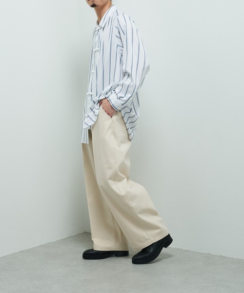 Lui's（ルイス）の「センタープレスワイドデニム（デニムパンツ・メンズ・インディゴブルー/アイボリー・SMALL/MEDIUM）」の10枚目の写真