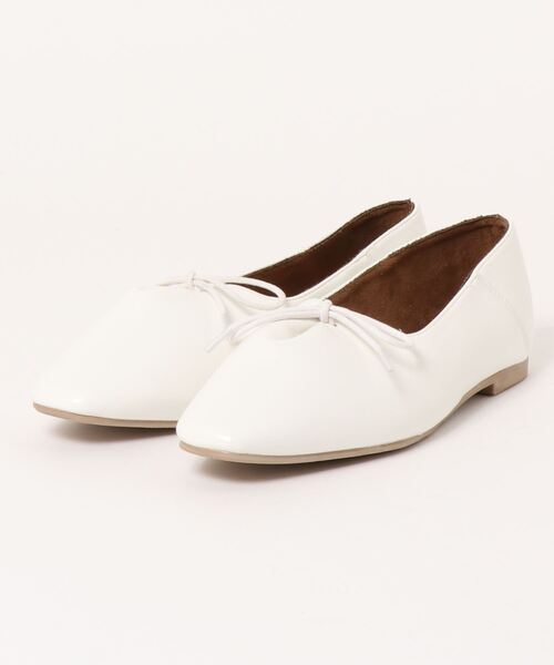 Samansa Mos2 blue(サマンサモスモスブルー)の「ギャザーリボンフラットシューズ(その他シューズ・レディース・ブラック/ベージュ/オフホワイト・MEDIUM/LARGE)」の1枚目の写真