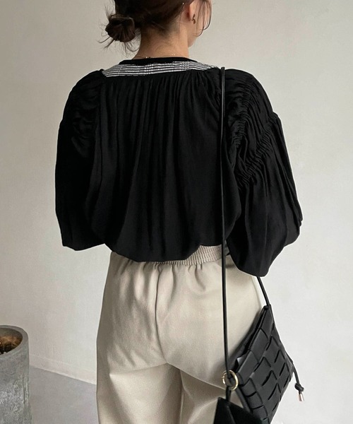 CAPRICIEUX LE'MAGE(カプリシューレマージュ)の「シャーリングボレロカーディガン(シャツ/ブラウス・レディース・ホワイト/ブラック/イエロー・FREE)」の11枚目の写真