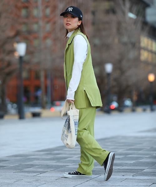 sara&cake（サラアンドケイク）の「配色パイピングサイドスリット入りノースリーブジャケット（ベスト・レディース・ブラック/グリーン・FREE）」の14枚目の写真