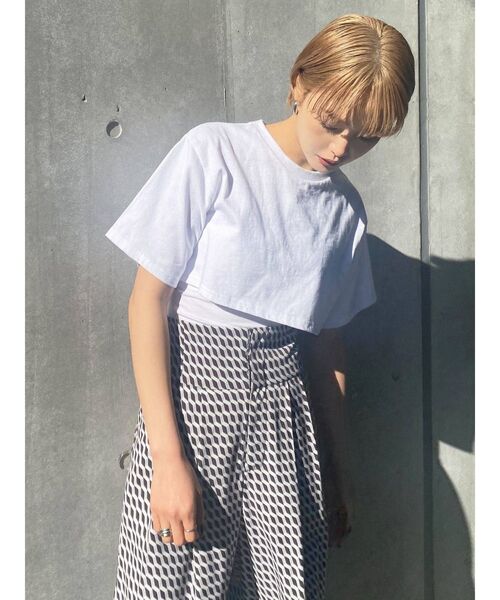 EMODA（エモダ）の「レイヤードハーフトップ（Tシャツ/カットソー・レディース・ホワイト/ブラック/イエロー/グリーン・FREE）」の6枚目の写真