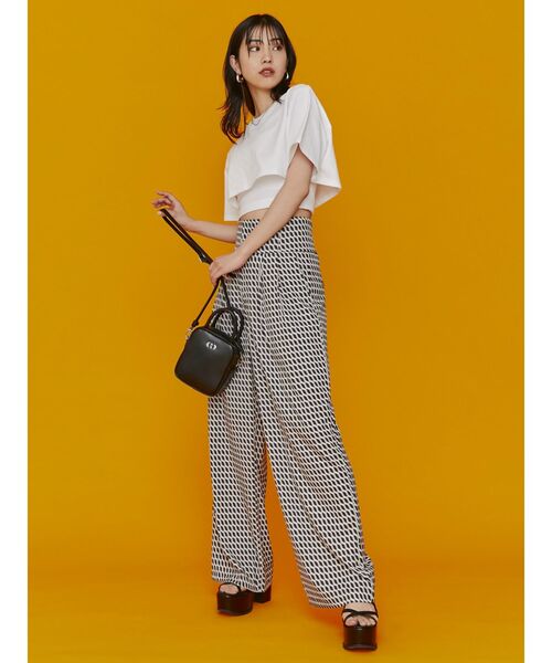 EMODA（エモダ）の「レイヤードハーフトップ（Tシャツ/カットソー・レディース・ホワイト/ブラック/イエロー/グリーン・FREE）」の10枚目の写真