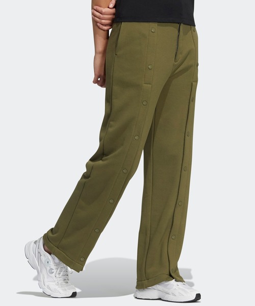 adidas（アディダス）の「AO トラックパンツ（ジャージ）/ アディダスオリジナルス (レディース)（スウェットパンツ・レディース・ブラック/オリーブ・SMALL/MEDIUM/LARGE/X-LARGE/XX-LARGE/X-SMALL）」の6枚目の写真