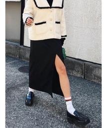 Over slit long skirt