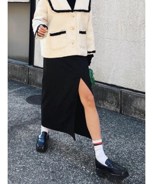 AMAIL(アマイル)の「Over slit long skirt(スカート・レディース・ブラック/ベージュ・FREE)」の1枚目の写真