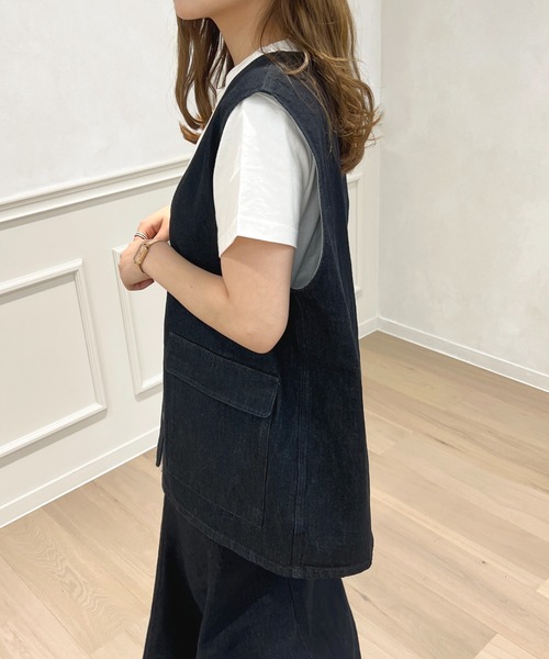 apres jour（アプレジュール）の「デニムジレ【ZOZOTOWN限定アイテム】（ベスト・レディース・ナチュラル/ライトブルー/インディゴブルー・X-LARGE/フリー）」の22枚目の写真