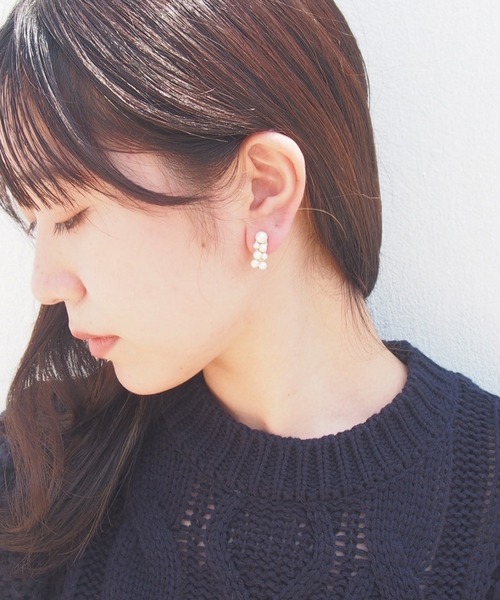 mille blanc(ミルブラン)の「【日本製】ボリュームパールイヤリング(イヤリング・レディース・シルバー/ゴールド/シルバー系その他4/ゴールド系その他4/シルバー系その他3/シルバー系その他2/ゴールド系その他2/シルバー系その他・FREE)」の7枚目の写真