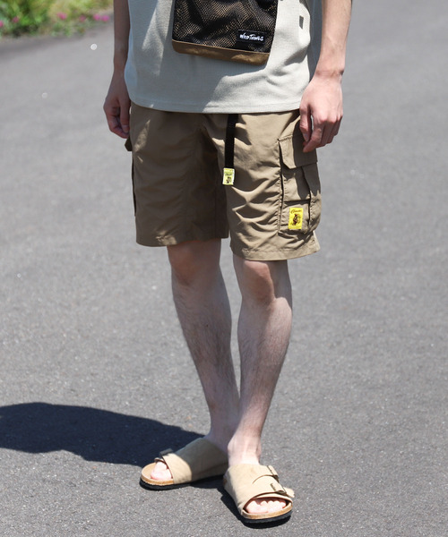 COBMASTER（コブマスター）の「【別注】【COBMASTER】撥水加工 接触冷感 水陸両用 ナイロンアクティブ カーゴイージーショートパンツ（カーゴパンツ・メンズ・ブラック/ダークグリーン/ベージュ/パープル/オリーブ/イエロー/オレンジ/ブルー/チャコール・MEDIUM/LARGE/X-LARGE）」の4枚目の写真