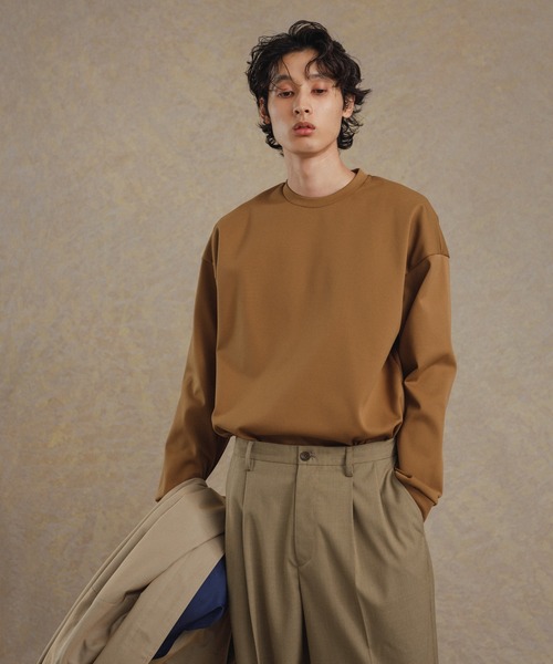 ADAM ET ROPE'(アダムエロペ)の「テックスブリット ポンチドロップショルダーL/S Tee/イージーケア(Tシャツ/カットソー・メンズ・ブラック/キャメル/オフホワイト/ネイビー・L/M)」の7枚目の写真