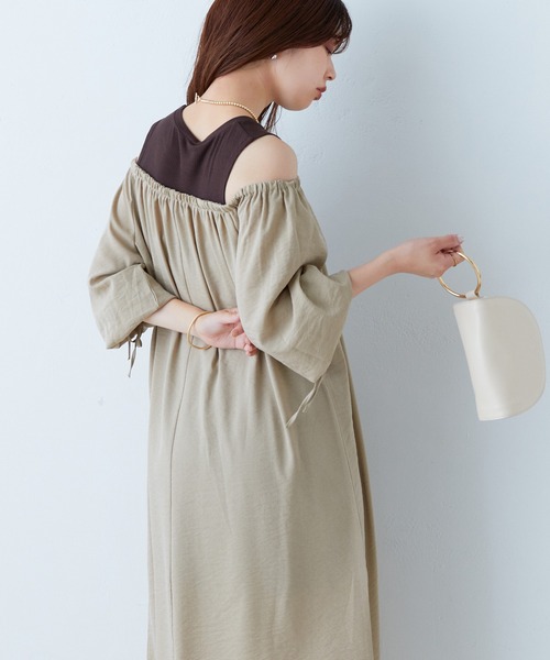 natural couture(ナチュラルクチュール)の「2022AWアイテム/肩出しレイヤードワンピース(ワンピース・レディース・その他1/ベージュ/ピンク/ブラック・FREE)」の10枚目の写真