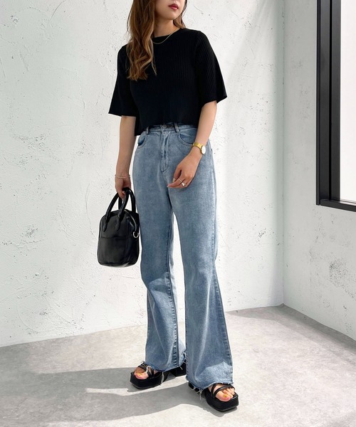 apres jour mignon(アプレジュールミニョン)の「ショート丈クルーネックトップス【ZOZOTOWN限定アイテム】(ニット/セーター・レディース・ブルー/ライトベージュ/ブラック/アイボリー・フリー/X-LARGE)」の8枚目の写真