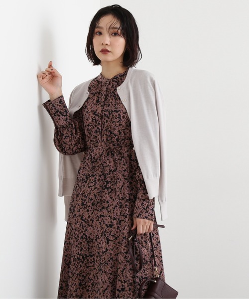 NATURAL BEAUTY BASIC(ナチュラルビューティーベーシック)の「ウールベーシックカーディガン(カーディガン/ボレロ・レディース・ブルー/グレイッシュベージュ/ブラック/ラベンダー・MEDIUM)」の10枚目の写真