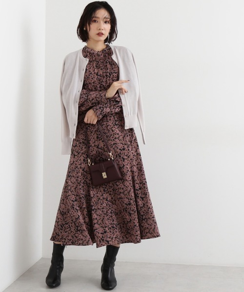 NATURAL BEAUTY BASIC(ナチュラルビューティーベーシック)の「ウールベーシックカーディガン(カーディガン/ボレロ・レディース・ブルー/グレイッシュベージュ/ブラック/ラベンダー・MEDIUM)」の14枚目の写真