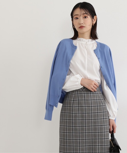 NATURAL BEAUTY BASIC(ナチュラルビューティーベーシック)の「ウールベーシックカーディガン(カーディガン/ボレロ・レディース・ブルー/グレイッシュベージュ/ブラック/ラベンダー・MEDIUM)」の19枚目の写真