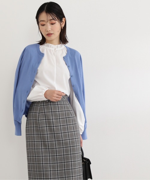 NATURAL BEAUTY BASIC(ナチュラルビューティーベーシック)の「ウールベーシックカーディガン(カーディガン/ボレロ・レディース・ブルー/グレイッシュベージュ/ブラック/ラベンダー・MEDIUM)」の20枚目の写真