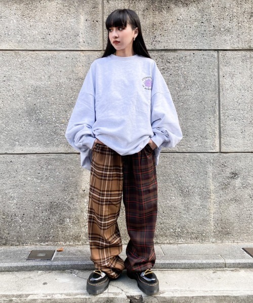 Candy Stripper（キャンディストリッパー）の「EVERYTHING IS ALRIGHT BIG スウェット（スウェット・レディース・ピンク/ライトグレー/ブラック・2）」の12枚目の写真