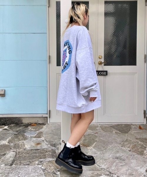 Candy Stripper（キャンディストリッパー）の「EVERYTHING IS ALRIGHT BIG スウェット（スウェット・レディース・ピンク/ライトグレー/ブラック・2）」の10枚目の写真