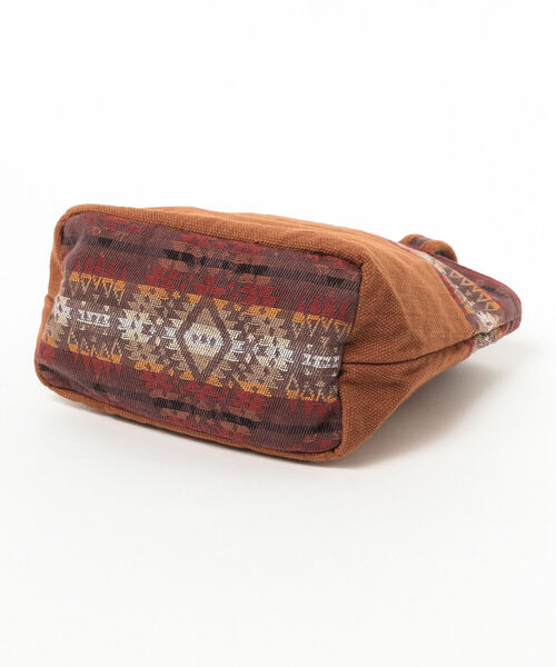 B:MING by BEAMS（ビーミングバイビームス）の「PENDLETON / ランチ バッグ（トートバッグ・メンズ・ネイビー/ブラウン・ONE SIZE）」の3枚目の写真