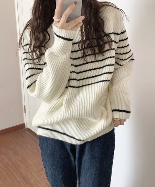 Doula Doula(ドゥーラドゥーラ)の「オーバーサイズボーダーニット(ニット/セーター・レディース・ネイビー/ベージュ/アイボリー・FREE)」の4枚目の写真