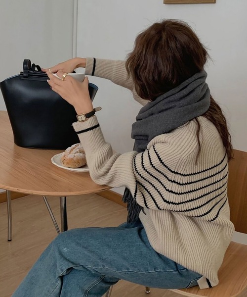 Doula Doula(ドゥーラドゥーラ)の「オーバーサイズボーダーニット(ニット/セーター・レディース・ネイビー/ベージュ/アイボリー・FREE)」の17枚目の写真