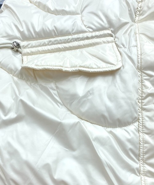 DIAVEL（ディアベル）の「微光沢中綿ベスト（ダウンベスト・レディース・ブラック/ホワイト・M）」の3枚目の写真
