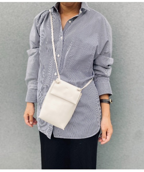 IO（イオ）（イオ）の「IO select / ミニショルダーＢＡＧ（ショルダーバッグ・レディース・グレー/ホワイト/ブラック/ブラウン/キャメル・ONESIZE）」の19枚目の写真