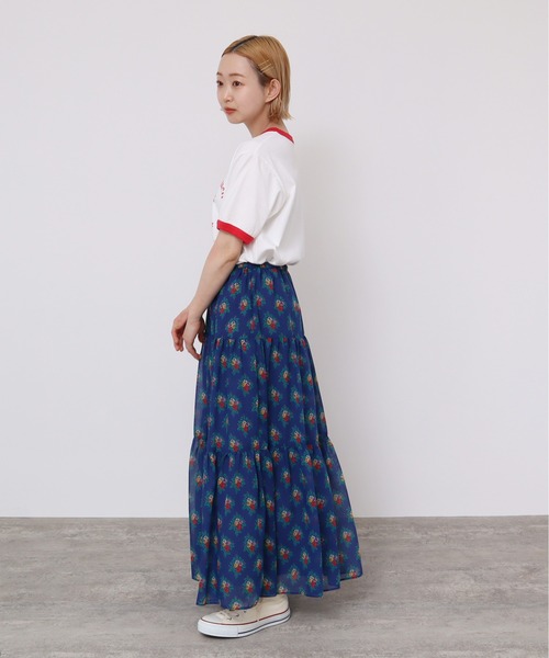 Dot&Stripes CHILD WOMAN(ドットアンドストライプス チャイルドウーマン)の「フラワーブーケプリントティアードスカート(スカート・レディース・ブルー・FREE)」の11枚目の写真