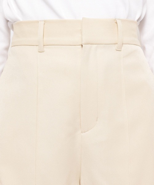 LOWRYS FARM（ローリーズファーム）の「ハイウエストピンタックショートパンツ　163118（その他パンツ・レディース・アイボリー/ブラック/グレー・FREE）」の16枚目の写真