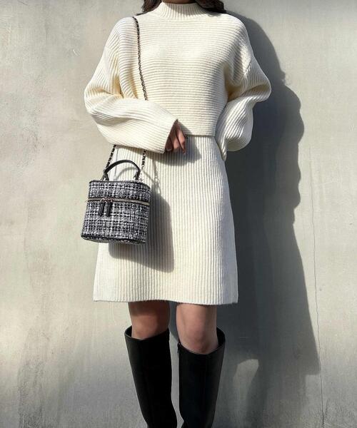INGNI（イング）の「ショート丈タートルネックニット＋ノースリニットワンピースセット（その他・レディース・ブラック/アイボリー/グレー・M）」の4枚目の写真