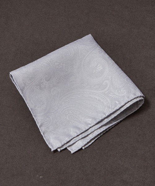 MEN'S BIGI（メンズビギ）の「シャドーペイズリースカーフ＜同素材ネクタイあり＞（バンダナ/スカーフ・メンズ・ボルドー/シルバー/ネイビー・FREE）」の3枚目の写真