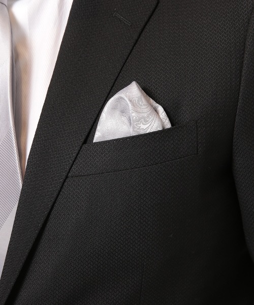 MEN'S BIGI（メンズビギ）の「シャドーペイズリースカーフ＜同素材ネクタイあり＞（バンダナ/スカーフ・メンズ・ボルドー/シルバー/ネイビー・FREE）」の7枚目の写真