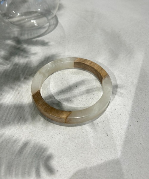 Auntie Rosa Holiday（アンティローザホリデー）の「ウッドサークルバングル（バングル/リストバンド・レディース・ブラック/クリア・FREE）」の8枚目の写真