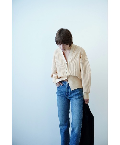 CLANE(クラネ)の「CURVE SLEEVE KNIT CARDIGAN(ニット CLANE(クラネ)の「CURVE SLEEVE KNIT CARDIGAN(ニット