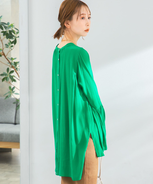 URBAN RESEARCH ROSSO（アーバンリサーチロッソ）の「フレアスリーブギャザーチュニックブラウス（シャツ/ブラウス・レディース・グリーン/ホワイト・FREE）」の4枚目の写真