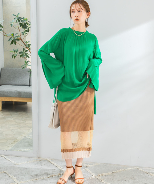 URBAN RESEARCH ROSSO（アーバンリサーチロッソ）の「フレアスリーブギャザーチュニックブラウス（シャツ/ブラウス・レディース・グリーン/ホワイト・FREE）」の6枚目の写真