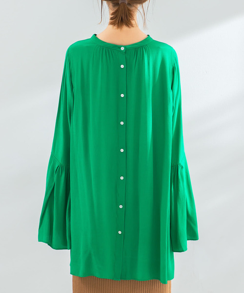 URBAN RESEARCH ROSSO（アーバンリサーチロッソ）の「フレアスリーブギャザーチュニックブラウス（シャツ/ブラウス・レディース・グリーン/ホワイト・FREE）」の11枚目の写真