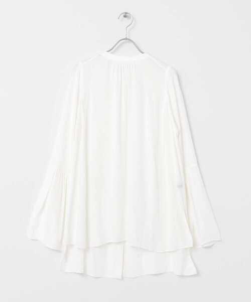 URBAN RESEARCH ROSSO（アーバンリサーチロッソ）の「フレアスリーブギャザーチュニックブラウス（シャツ/ブラウス・レディース・グリーン/ホワイト・FREE）」の17枚目の写真