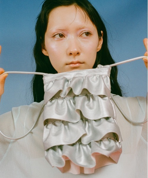 Casselini（キャセリーニ）の「Casselini(キャセリーニ)フリルショルダー（ショルダーバッグ・レディース・シルバー/ブラック/アイボリー/イエロー/カーキ・FREE）」の5枚目の写真