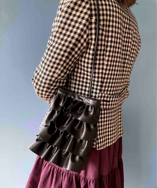 Casselini（キャセリーニ）の「Casselini(キャセリーニ)フリルショルダー（ショルダーバッグ・レディース・シルバー/ブラック/アイボリー/イエロー/カーキ・FREE）」の17枚目の写真