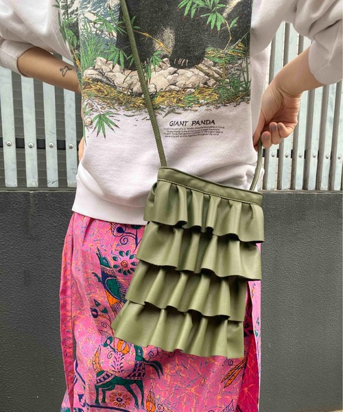 Casselini（キャセリーニ）の「Casselini(キャセリーニ)フリルショルダー（ショルダーバッグ・レディース・シルバー/ブラック/アイボリー/イエロー/カーキ・FREE）」の14枚目の写真