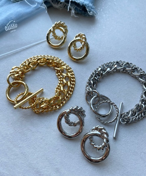 tone(トーン)の「【aussi/オッスィー】メタル ダブルループ ピアス(ニッケルフリー)(ピアス(両耳用)・レディース・ゴールド/シルバー・FREE)」の4枚目の写真