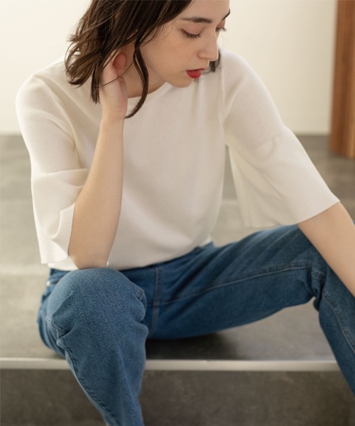 OPAQUE.CLIP（オペークドットクリップ）の「◆ドライタッチフリルスリーブニット【洗える/アンチピリング】（ニット/セーター・レディース・オレンジ/ブルー/ブラック/ホワイト系・36/38/40/42）」の2枚目の写真