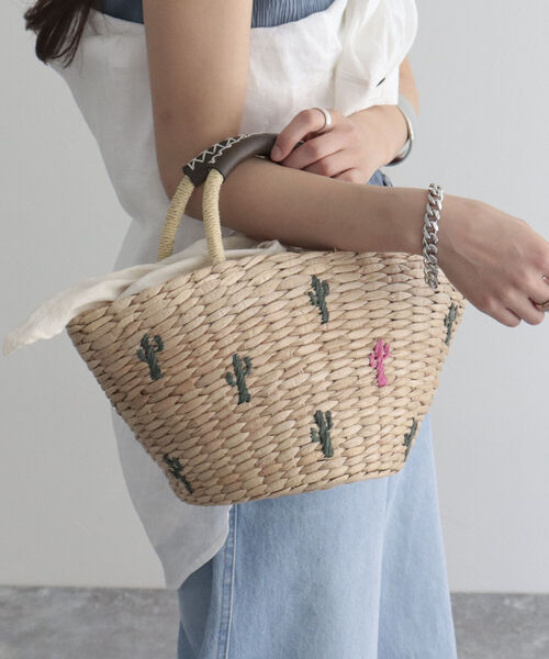 fredy emue（フレディエミュ）の「モチーフ刺繍ペーパーカゴバッグ（かごバッグ・レディース・ブラック系その他/グリーン系その他・FREE）」の17枚目の写真