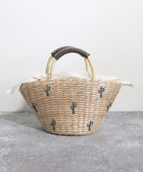 fredy emue（フレディエミュ）の「モチーフ刺繍ペーパーカゴバッグ（かごバッグ・レディース・ブラック系その他/グリーン系その他・FREE）」の6枚目の写真