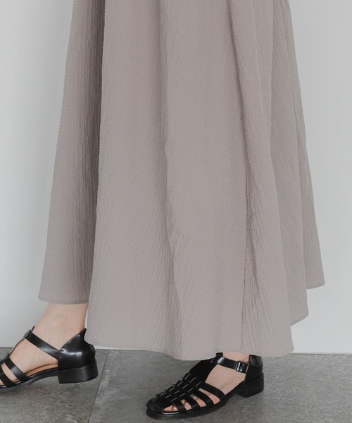 URBAN RESEARCH Sonny Label（アーバンリサーチサニーレーベル）の「ビスチェギャザーワンピース（ワンピース・レディース・ベージュ系その他/ホワイト系その他/イエロー系その他/ブラック・FREE）」の21枚目の写真