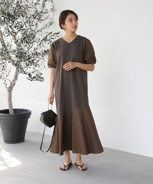 Bou Jeloud（ブージュルード）の「【低身長向けサイズあり】スウェットVネックマーメイドワンピース（ワンピース・レディース・ブラック/グレイッシュベージュ/チャコールグレー・M/S）」の16枚目の写真