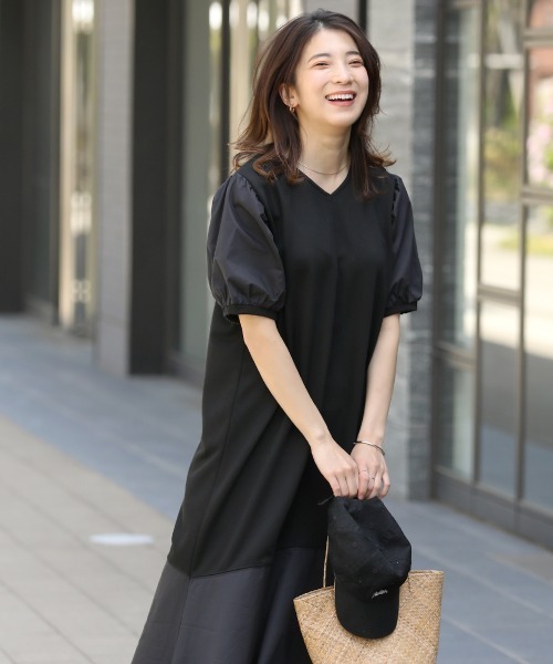 Bou Jeloud（ブージュルード）の「【低身長向けサイズあり】スウェットVネックマーメイドワンピース（ワンピース・レディース・ブラック/グレイッシュベージュ/チャコールグレー・M/S）」の17枚目の写真