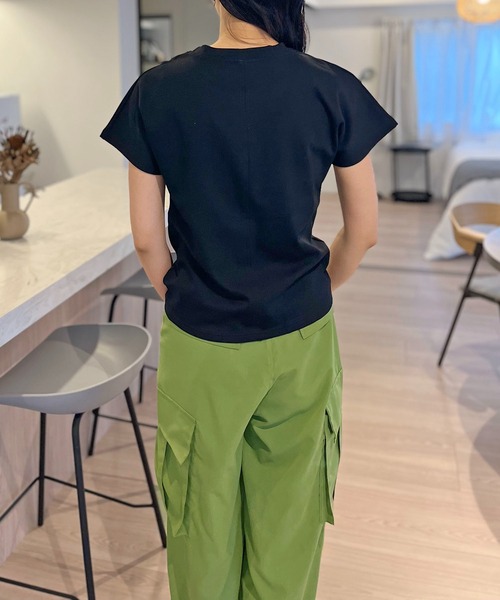 Jewelobe(ジュエローブ)の「フェイクポケットドルマンカットトップス(Tシャツ/カットソー・レディース・ホワイト/ブラック・FREE)」の13枚目の写真