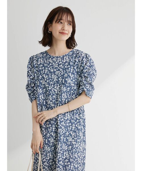 RAY CASSIN FAVORI（レイカズンフェバリ）の「・RAY　CASSIN　フラワーptナローワンピース（ワンピース・レディース・ブラック/ブルー/オレンジ・FREE）」の17枚目の写真